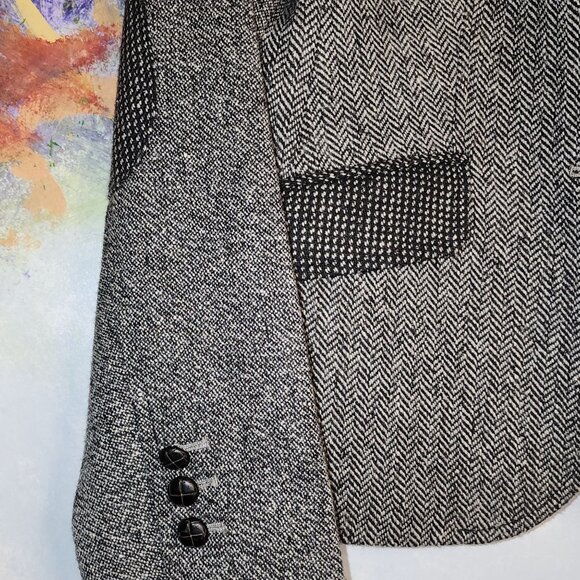 Talbots mixed wool herringbone pattern fitted blazer with braided buttons - Picture 9 of 10